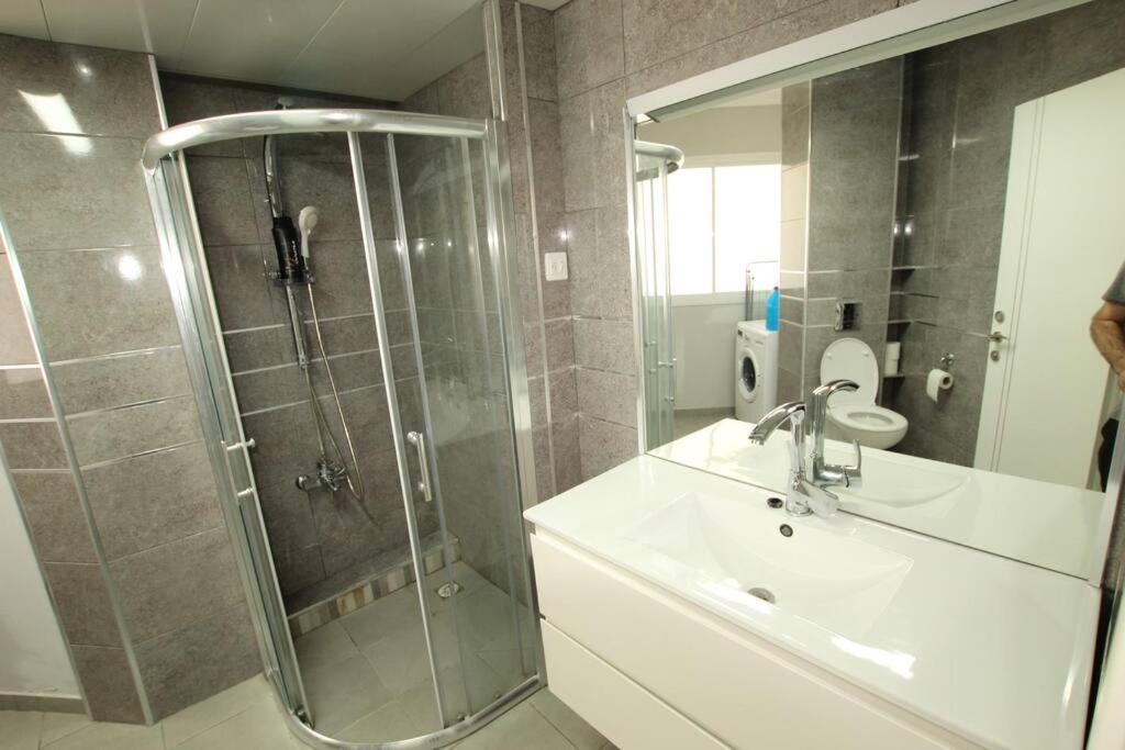 Royal Aparatment On The Sea , Blvd Nitza 34 Netanya Ngoại thất bức ảnh